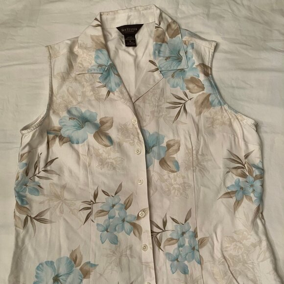 Van Heusen Women's Sleeveless Floral Button-down Blouse, Size Medium - Picture 1 of 4